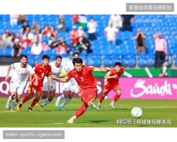 国足场面占优狂轰24脚难破门,锋线终结能力不足问题依旧凸显 国足场面占优狂轰24脚难破门,锋线终结能力不足问题依旧凸显